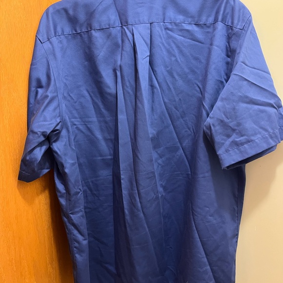 Lands' End Men's Classic Blue Button Down Shirt - Picture 4 of 4